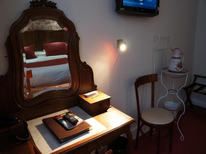 Hotel De Charme La Bonne Adresse - Logis Hotels Гавр Экстерьер фото