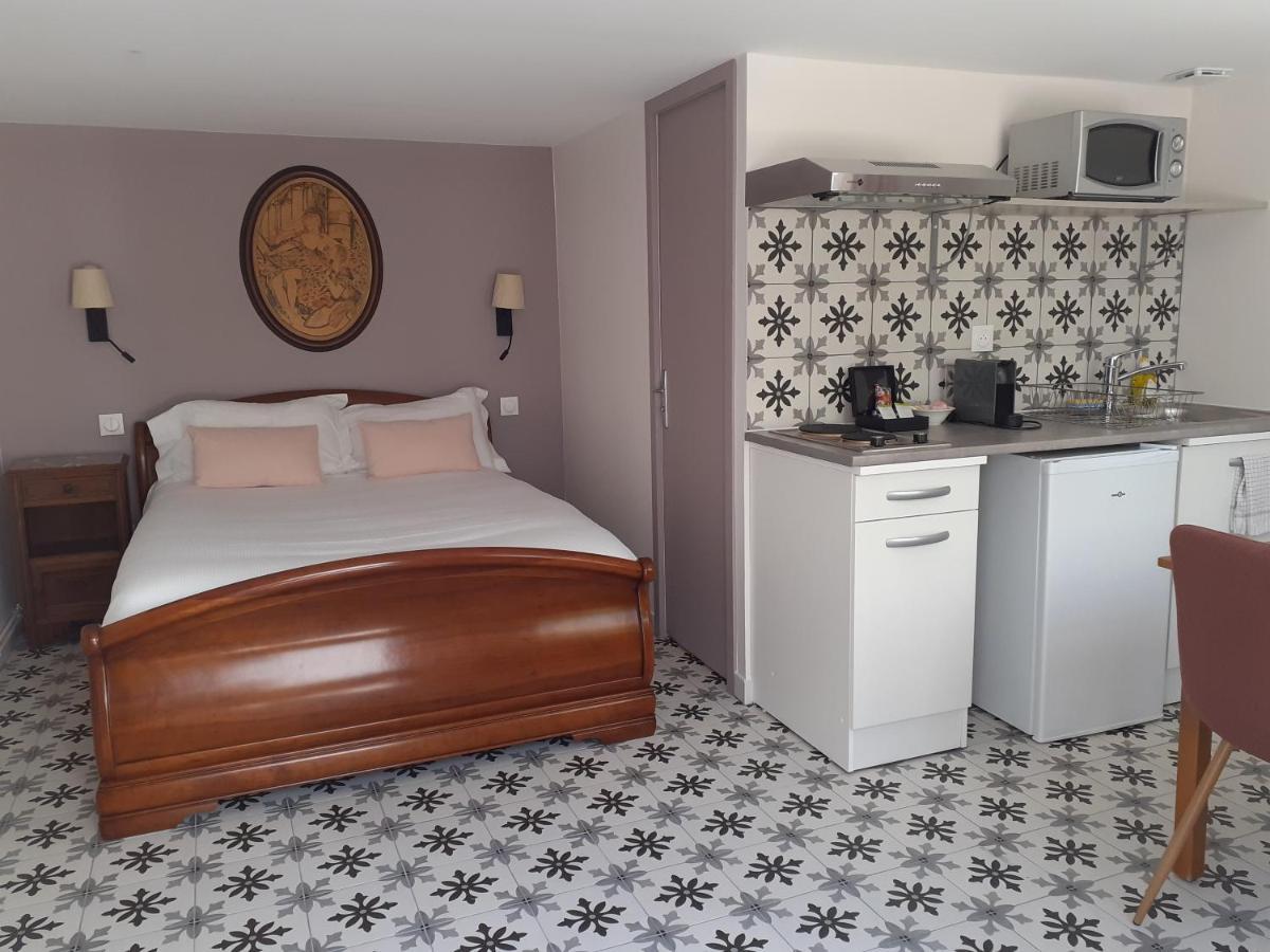 Hotel De Charme La Bonne Adresse - Logis Hotels Гавр Экстерьер фото
