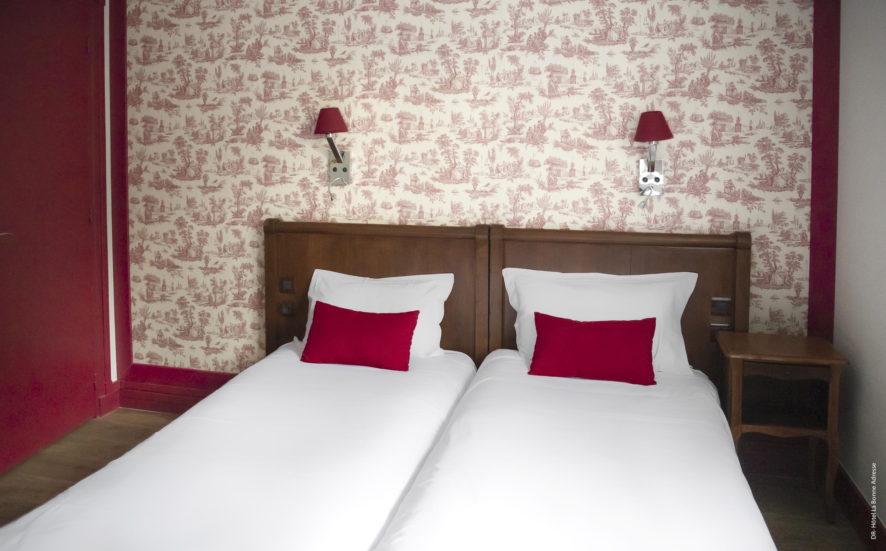 Hotel De Charme La Bonne Adresse - Logis Hotels Гавр Экстерьер фото