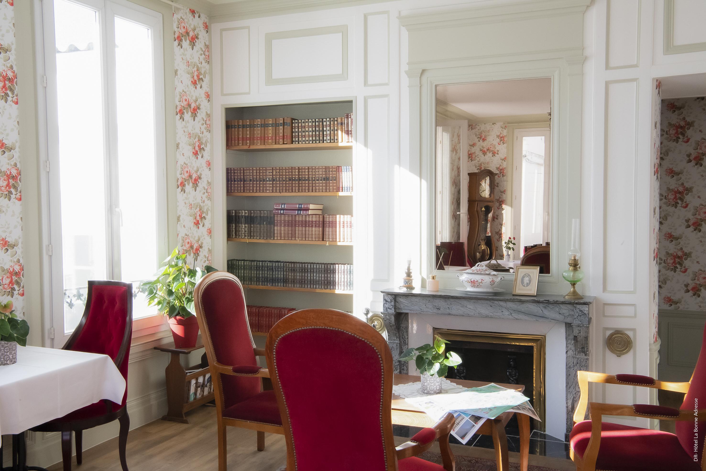 Hotel De Charme La Bonne Adresse - Logis Hotels Гавр Экстерьер фото