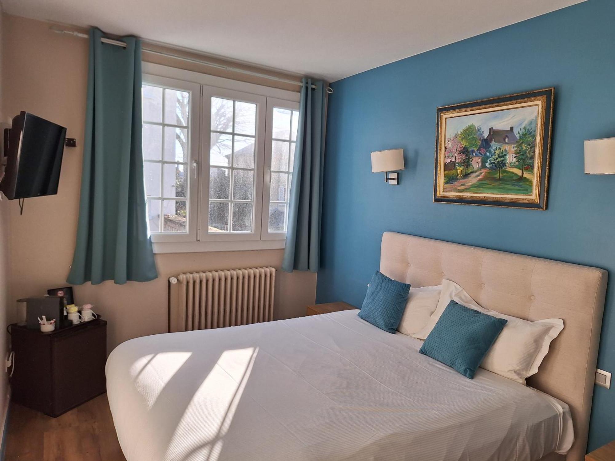 Hotel De Charme La Bonne Adresse - Logis Hotels Гавр Экстерьер фото